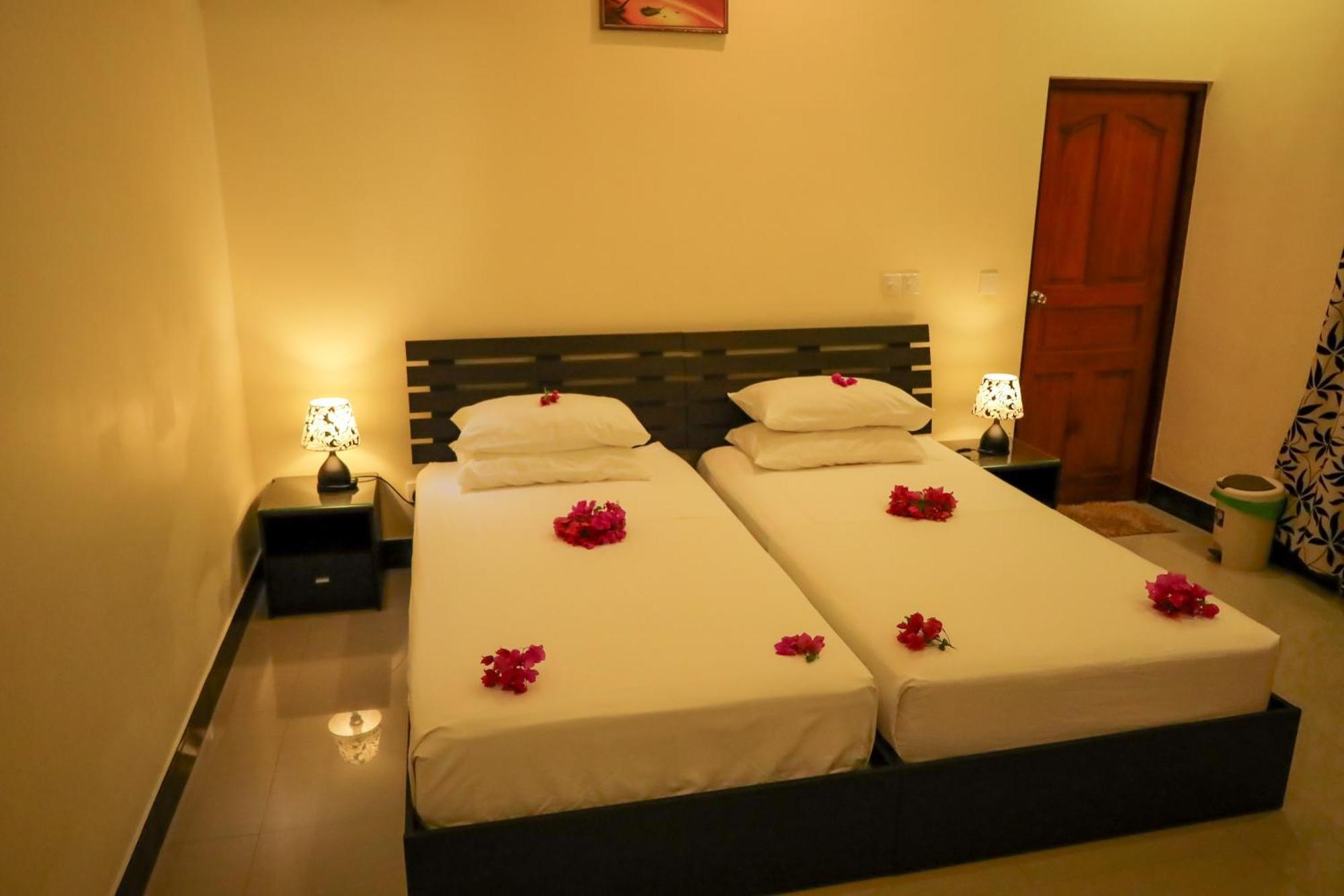 Charming Holiday Lodge- Addu Atoll Meedhoo, Maldives Zewnętrze zdjęcie